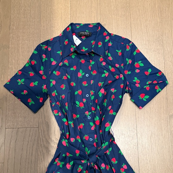 🆕 Kate Spade tossed strawberry shirtdress - Picture 4 of 9